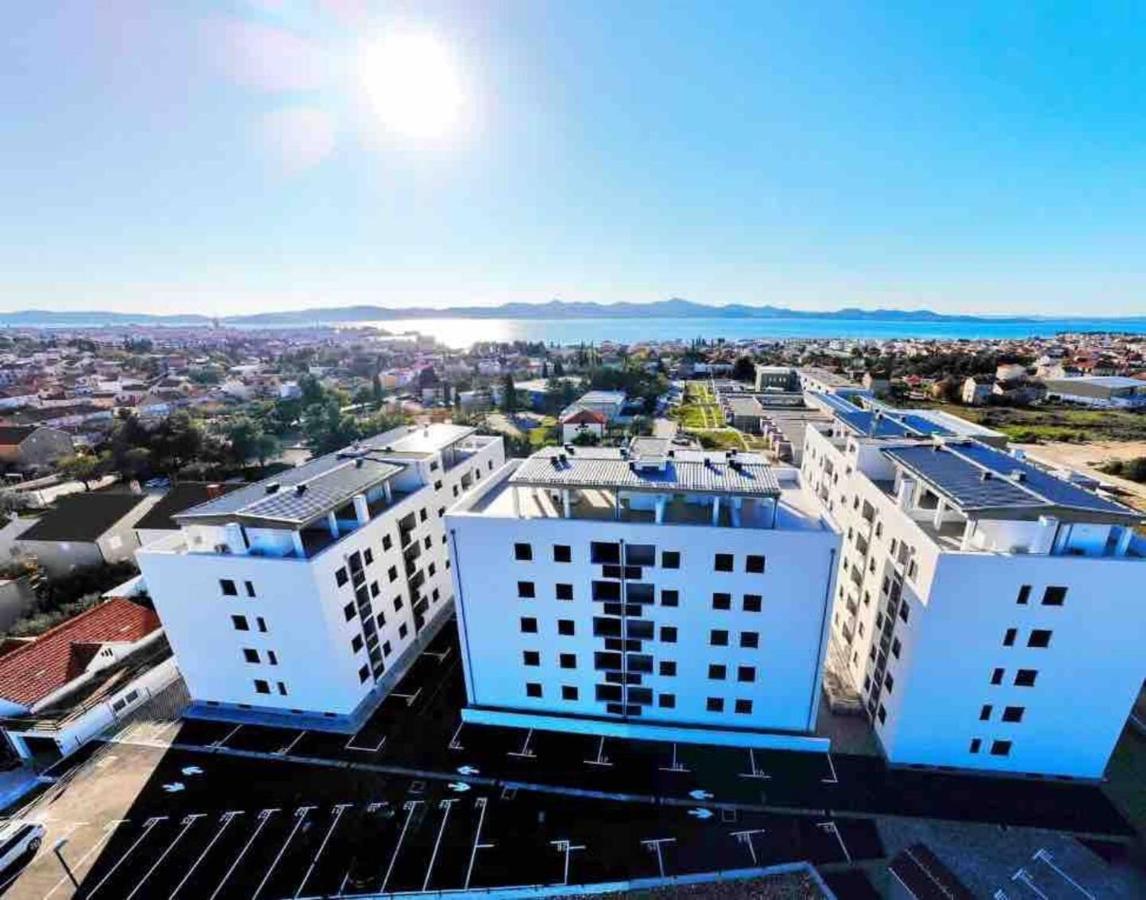 Apartment Roni + Besplatan Parking Zadar Exterior foto