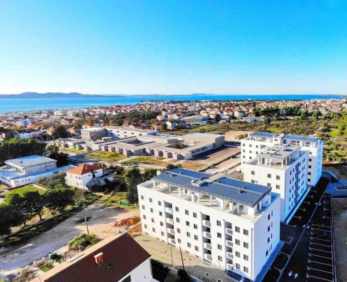 Apartment Roni + Besplatan Parking Zadar Exterior foto